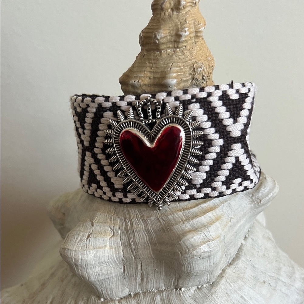 Heart Embellished Black and White Bracelet